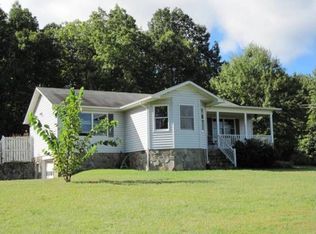 3754 Westfield Rd, Mount Airy, NC 27030