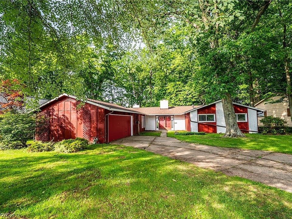 724 Wyleswood Dr, Berea, OH 44017 Zillow
