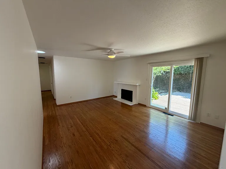 8632 Midfield Way — Photo 7