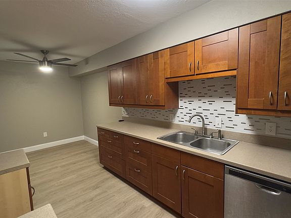 3rd image of 2648 Custer Pkwy APT B