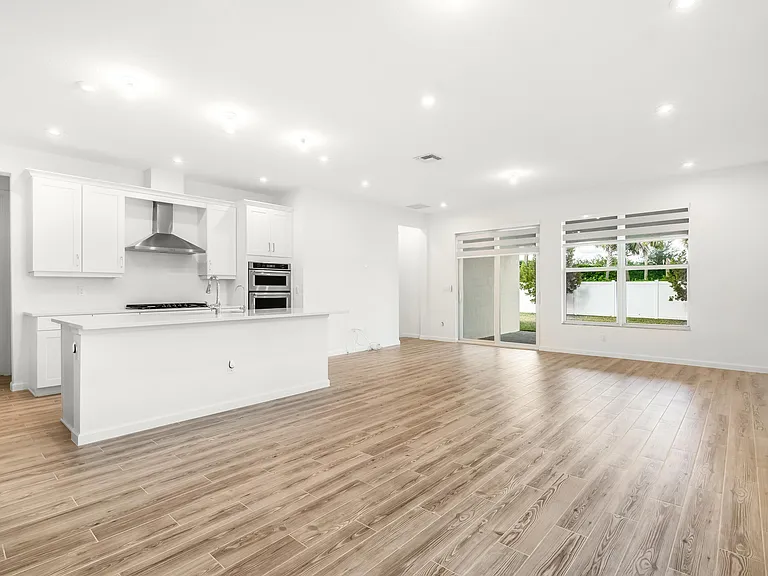10638 SW Hensley St — Photo 11