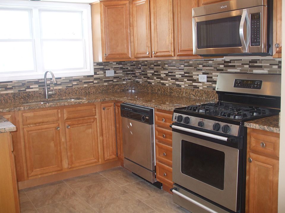1st image of 9425 S Trumbull Ave