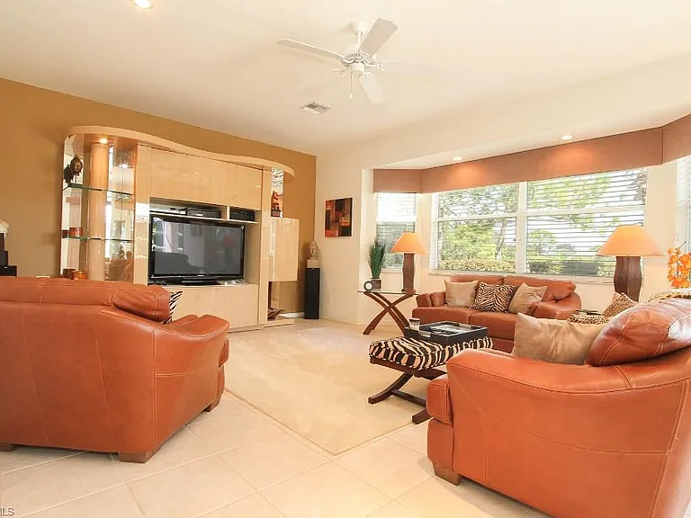 26343 Clarkston Dr — Photo 5