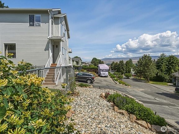 2nd image of 2432 Jeffrey Court