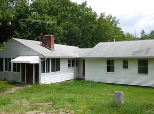 94 Woodland Rd, Craryville, NY 12521