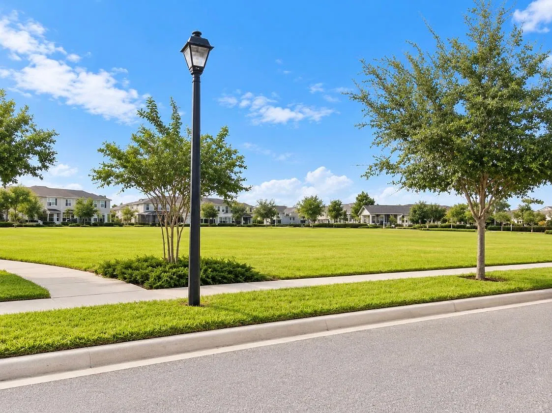 3 bed, 2.5 bath, 1568 sqft, $2,600 — Photo 2