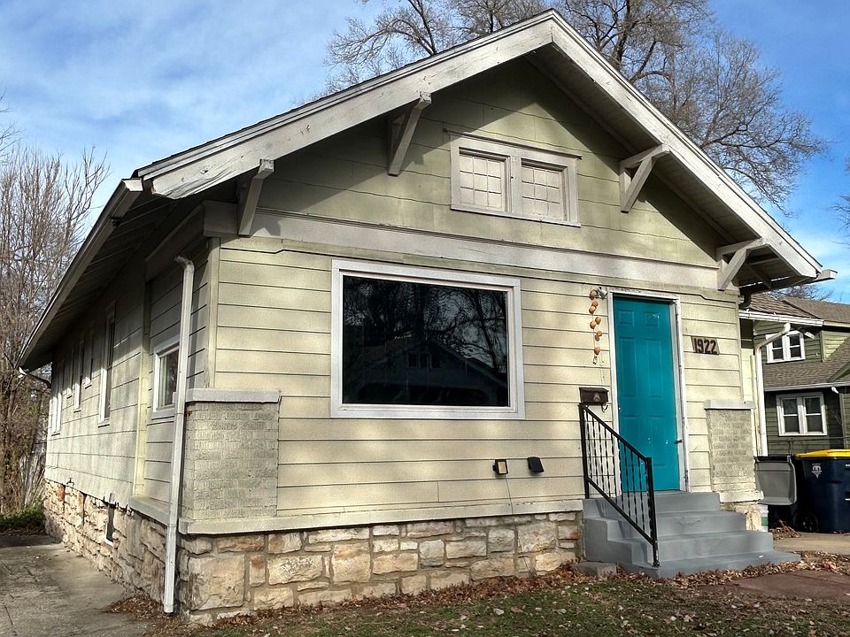 1st image of 1922 E 69th Ter