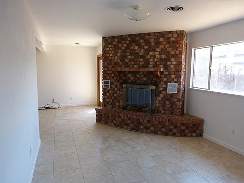 2nd image of 901 Sandia Dr