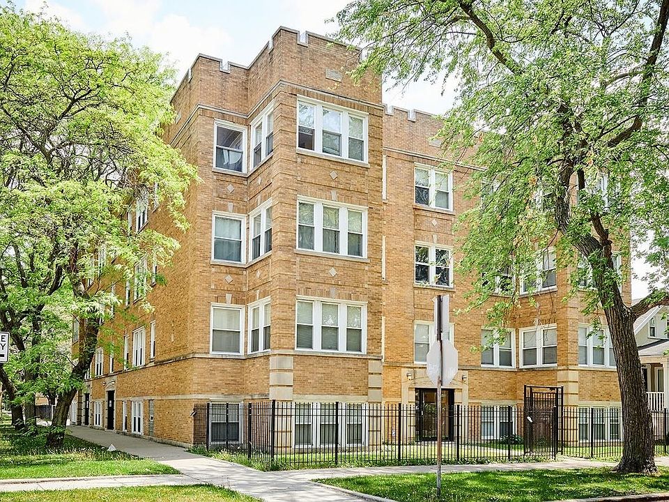 1st image of 3851 W Ainslie St APT 3W