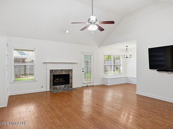 2nd image of 148 Armonde Ct