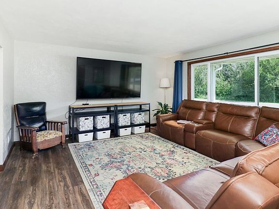 5th image of 525 Heritage Dr