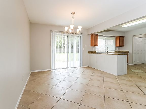 5th image of 171 SE Floresta Dr