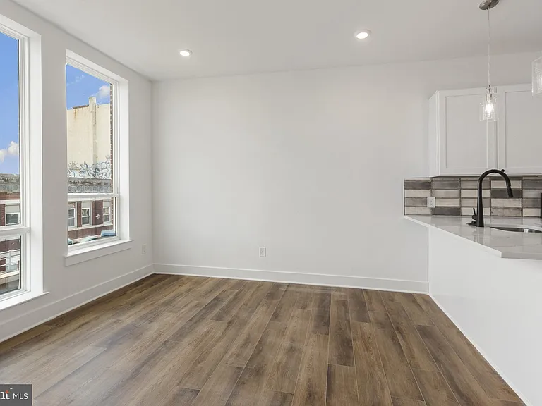 2214 N Front St #202 — Photo 10