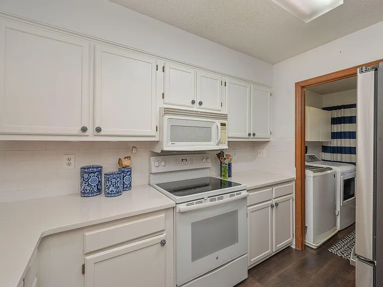 39 Hidden Cove Cir — Photo 13