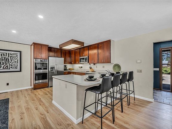 3rd image of 22553 Creek Bend Ct
