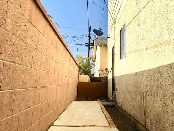 2nd image of 1614 W 219th St