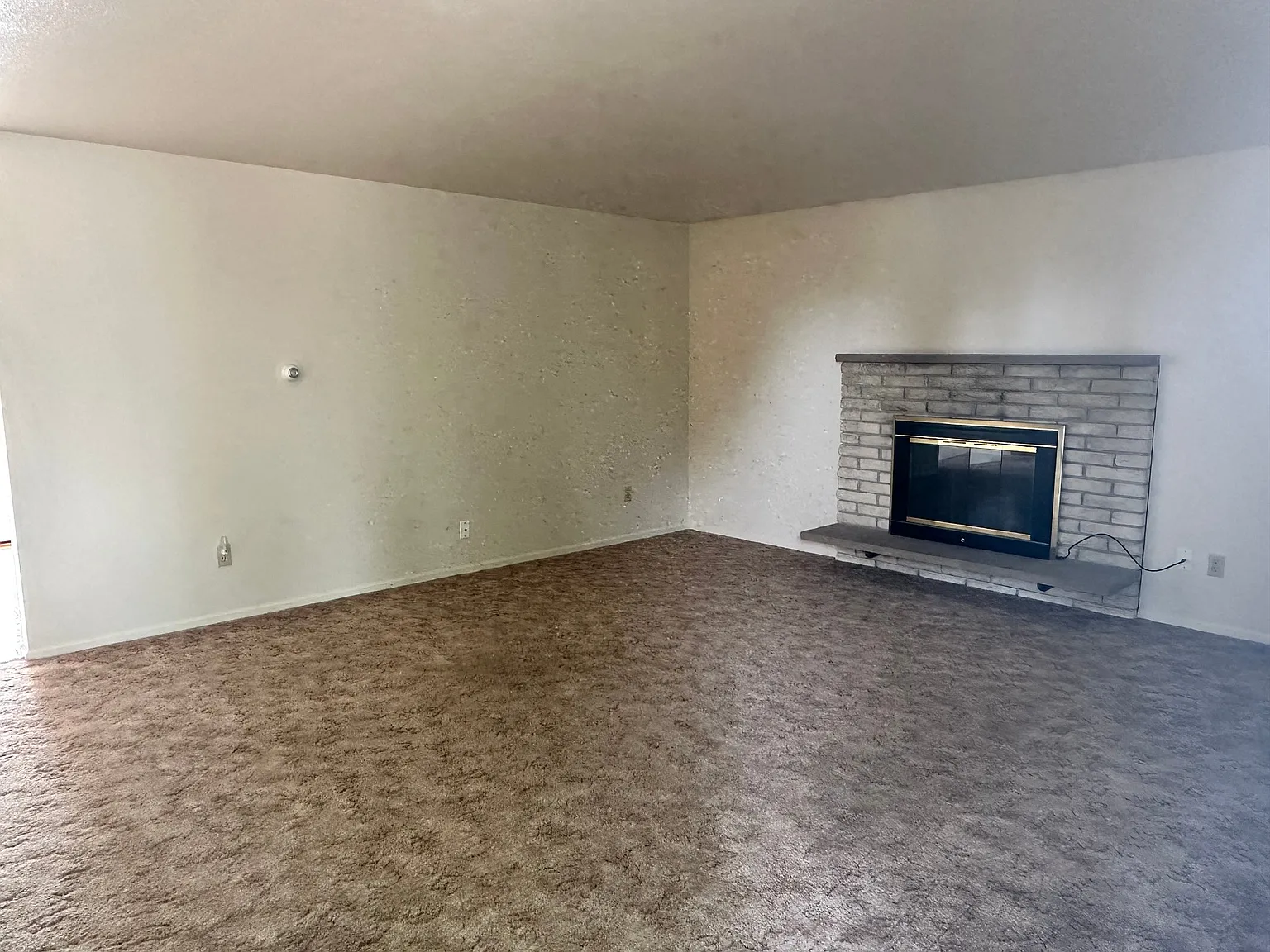Charming 3-bedroom Rambler — Photo 2