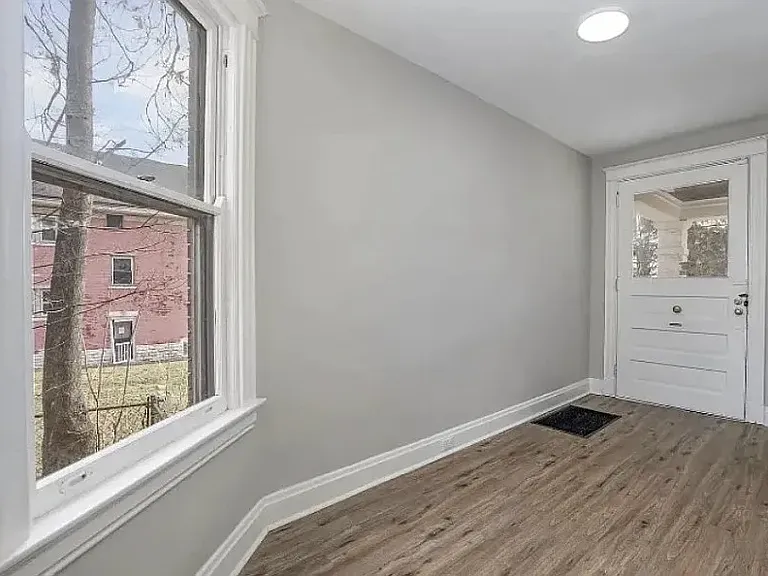 268 Helen St #1 — Photo 6