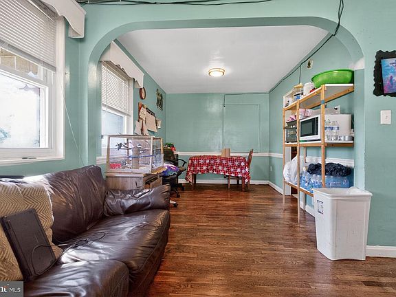 4th image of 251 Nicholson St NE
