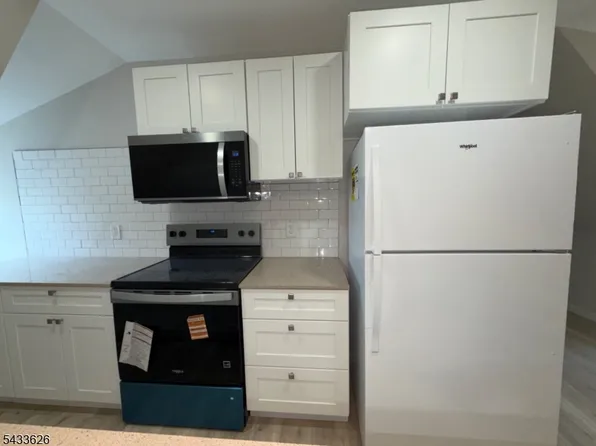 46 Bridge St, Milford, NJ