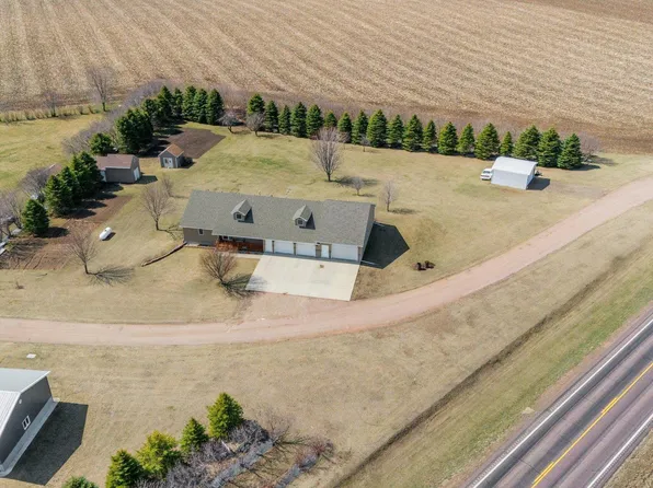 46991 246th St, Dell Rapids, SD 57022