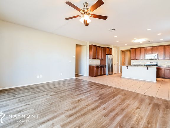 3rd image of 4404 W Federal Way