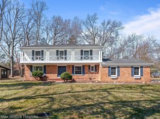 2732 Eastways Rd, Bloomfield Hills, MI 48304