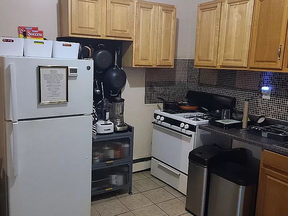 3rd image of 308 Rogers Ave