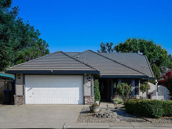 2nd image of 885 Olive Canyon Dr