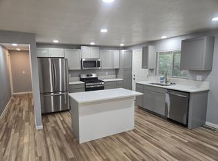 732 Geneva St, Aurora, CO 80010