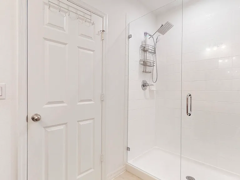 5344 Oakland Lake Cir — Photo 37