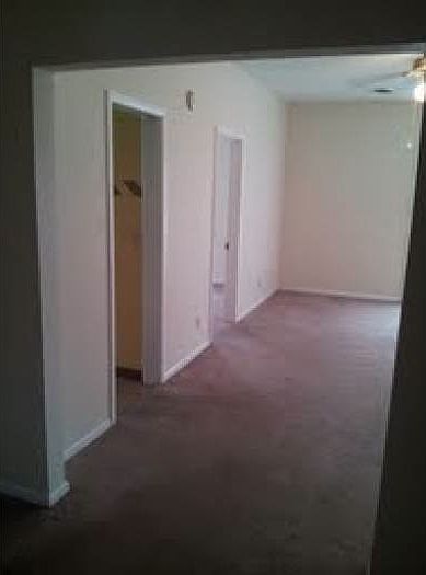 2nd image of 630 E Monroe St #C