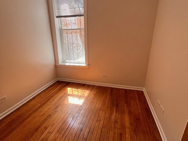 3227 S Carpenter St #2M — Photo 9