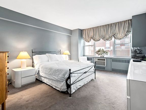 4th image of 25 Sutton Pl S APT 9C