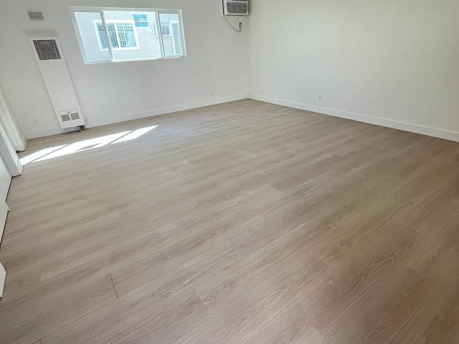 Studio, 580 sqft, $2,000 — Photo 4