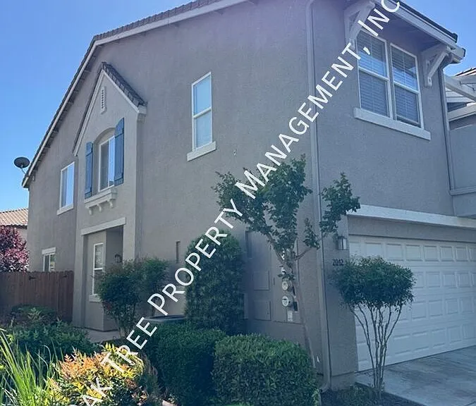 2042 Boccioni Ln — Photo 2