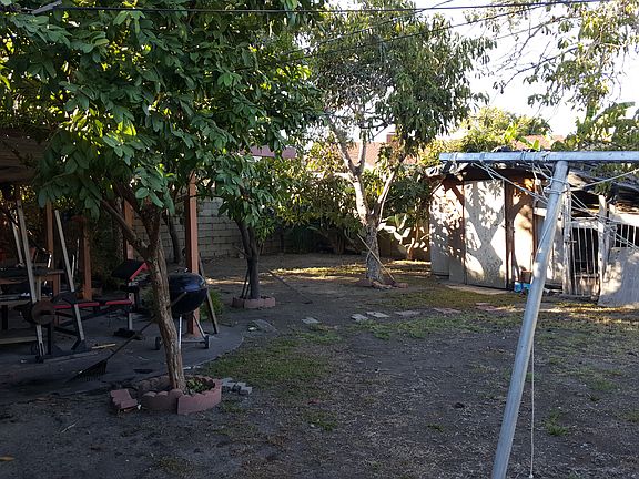 3rd image of 713 E Pomona St