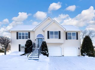 11169 Maple Dr, North East, PA 16428