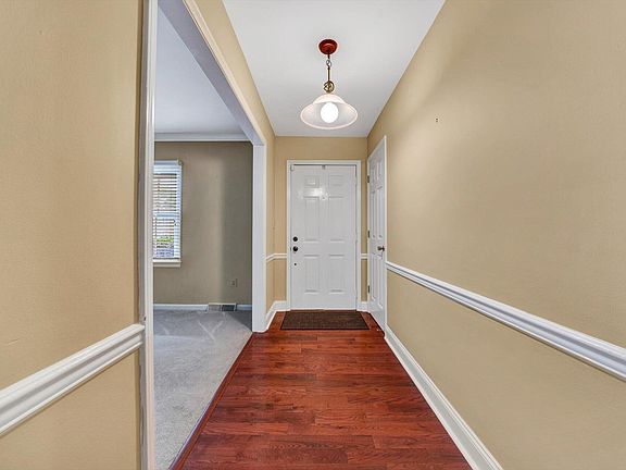 5th image of 5621 Penguin Dr