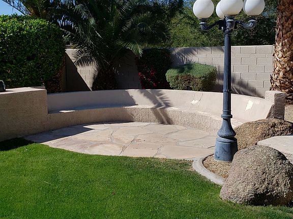 4th image of 632 W Honeysuckle Dr