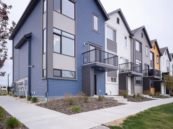 21750 93rd Ave NW, Edmonton, AB T5T 1Y1