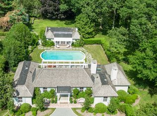 234 Tuckahoe Ln, Southampton, NY 11968