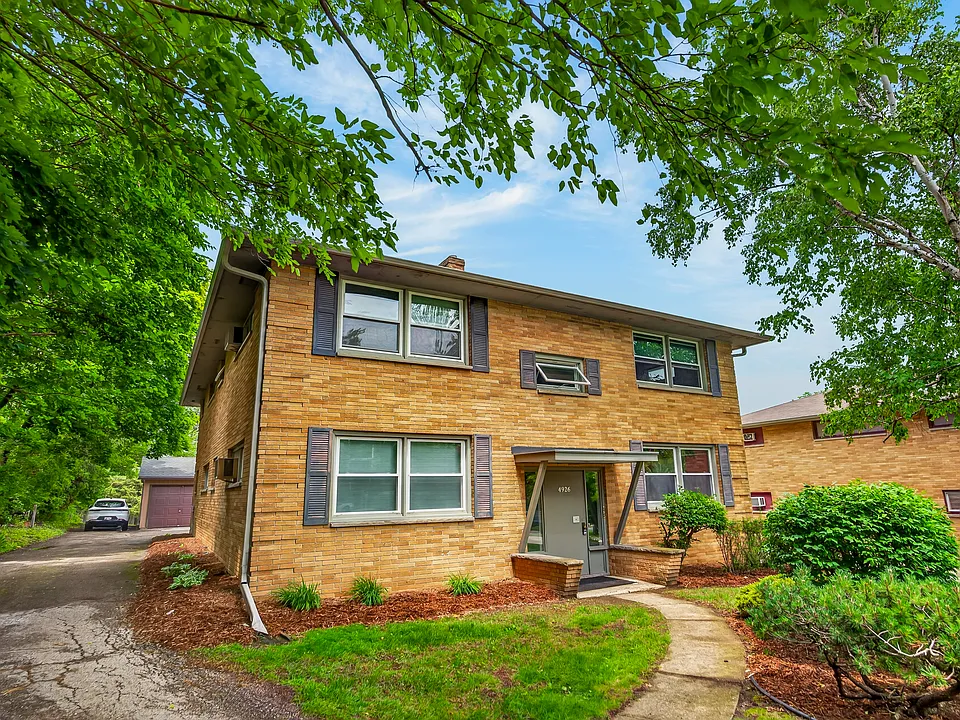 4926 Ascot Ln #2