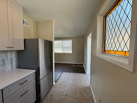 3rd image of 2473 A1a S APT A