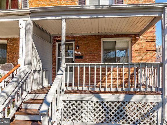 3rd image of 244 Lynhaven Dr
