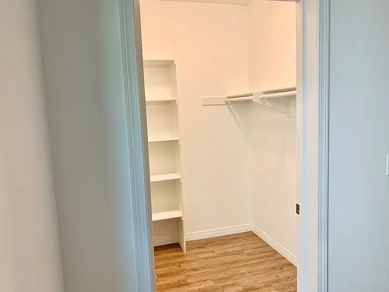 The Watermarque Apartments — Photo 10