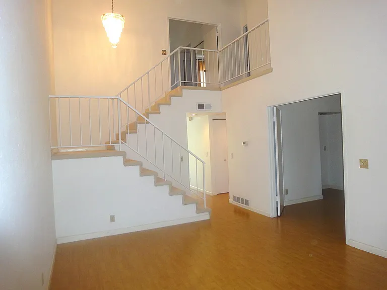 1103 Polynesia Dr #1 — Photo 3