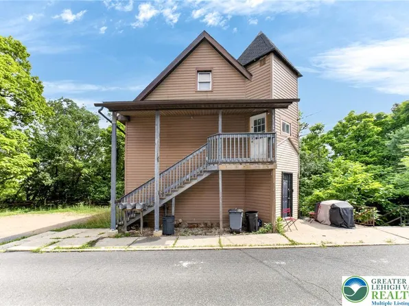 80 Hillside Ave, Palmerton, PA 18071