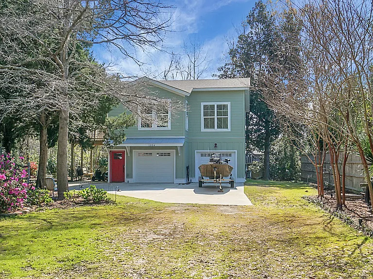 1354 Bluebird Dr — Photo 2