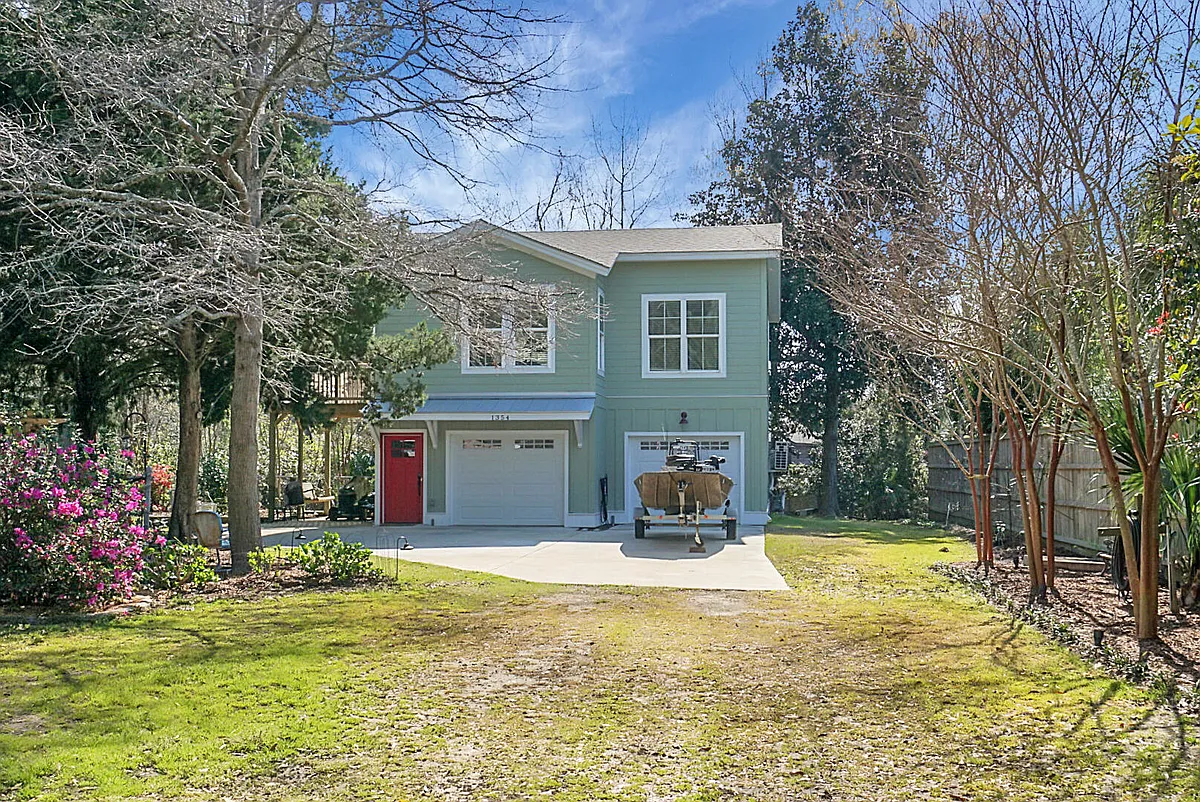 Building Photo - 1354 Bluebird Dr